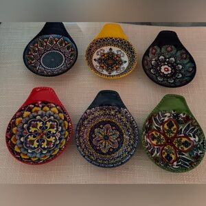 Colorful dip and sauce cups